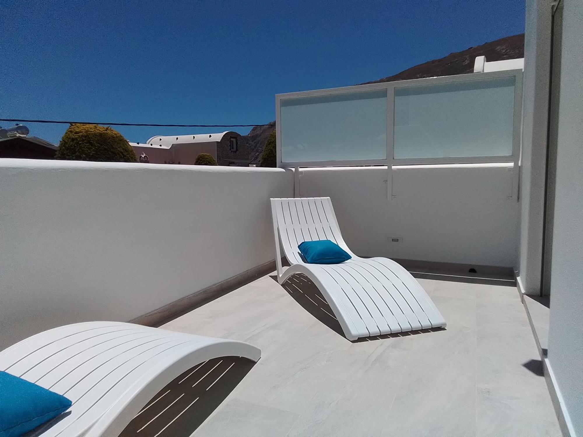 Chariot Apartments Santorini Kamári Chambre photo