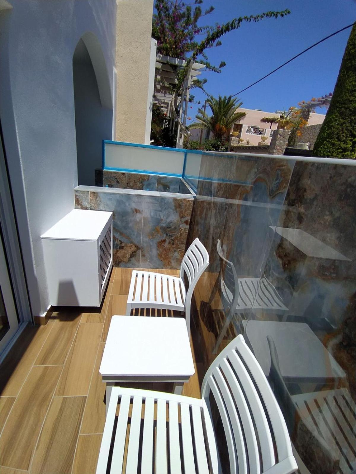 Chariot Apartments Santorini Kamári Extérieur photo
