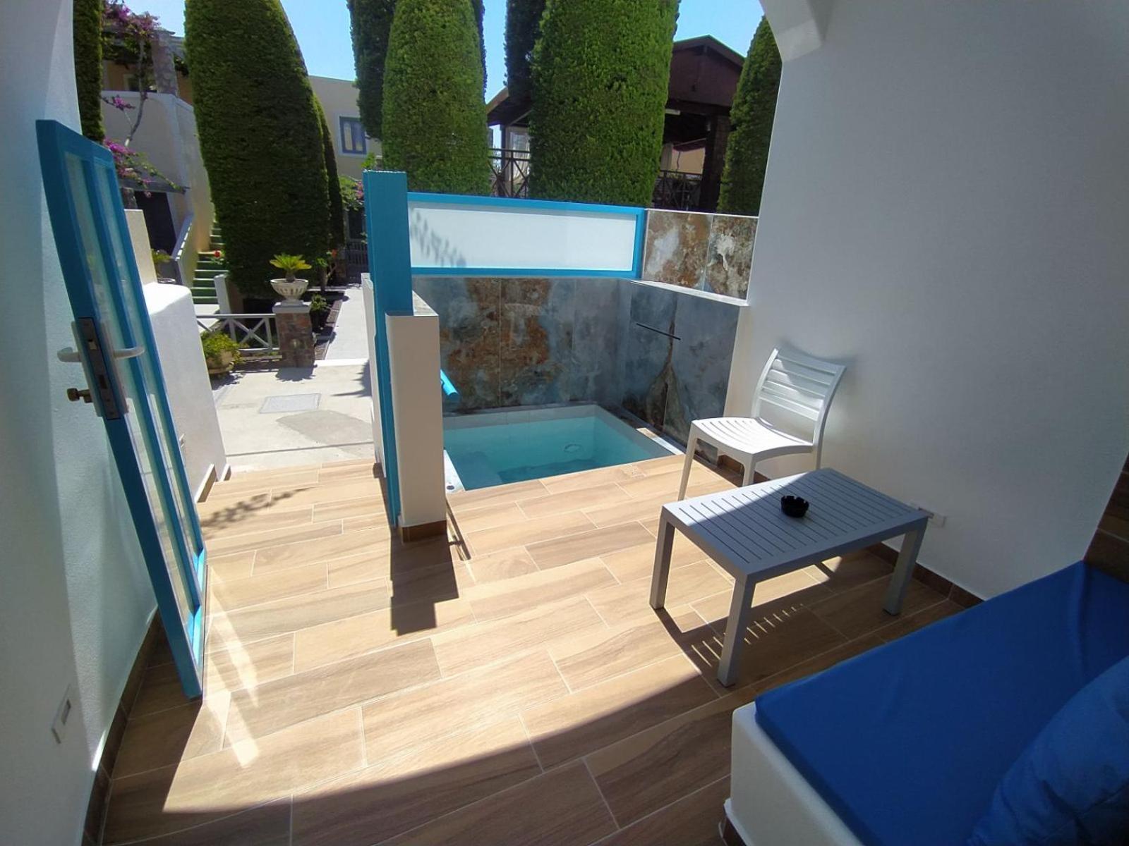 Chariot Apartments Santorini Kamári Extérieur photo