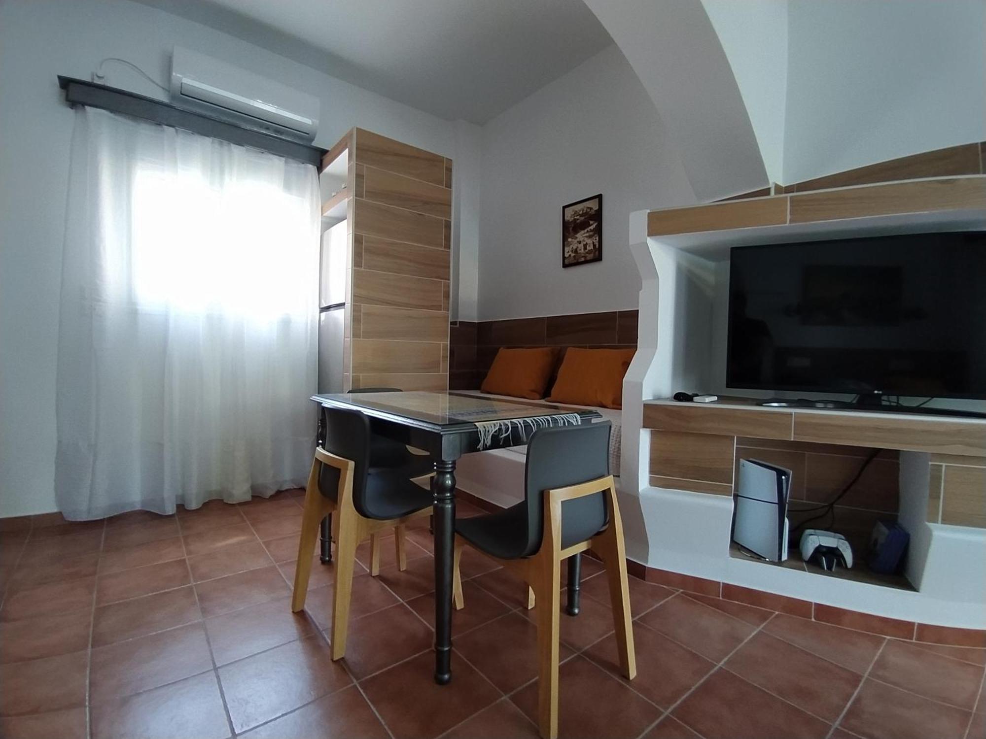 Chariot Apartments Santorini Kamári Extérieur photo